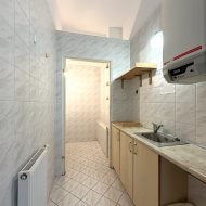  biuro 263,51 m2 piętro + magazyn 138,20 m2 parter