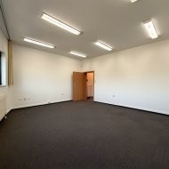  biuro 263,51 m2 piętro + magazyn 138,20 m2 parter