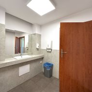 jedno pomieszczenie biurowe 27,36 m2 klima parking