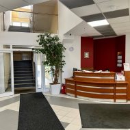 jedno pomieszczenie biurowe 27,36 m2 klima parking