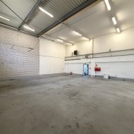  biuro 263,51 m2 piętro + magazyn 138,20 m2 parter