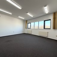  biuro 263,51 m2 piętro + magazyn 138,20 m2 parter