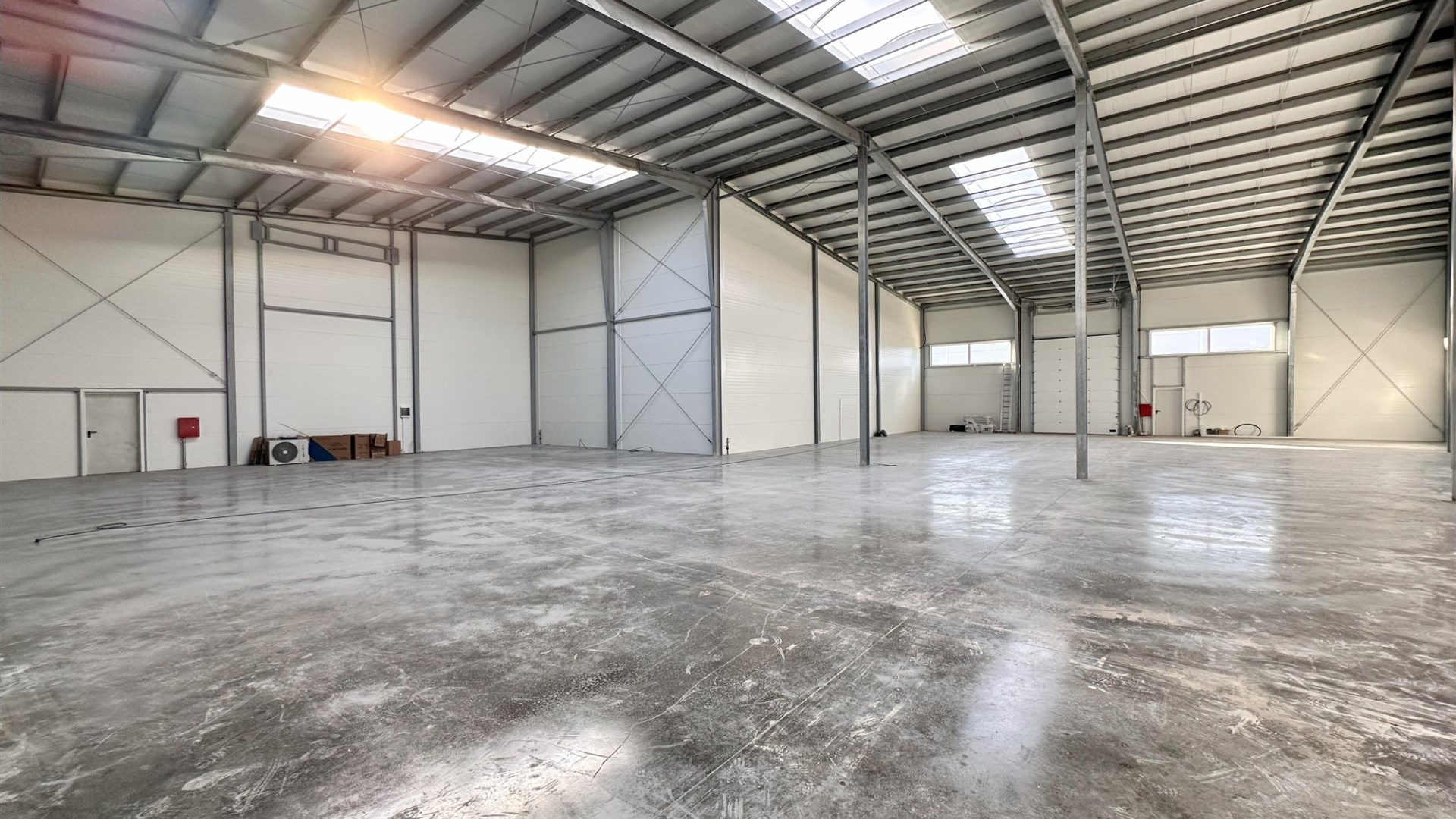 Magazyn 250 - 326 m2 parking klima 8 m wysokości