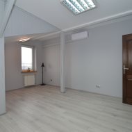 pomieszczenie biurowe 28 m2 parking klimatyzacja