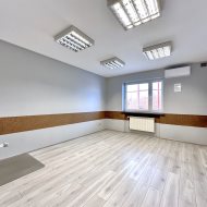 pomieszczenie biurowe 28 m2 parking klimatyzacja