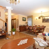 Segment skrajny 126m2 działka 235m2 garaż klima