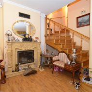 Segment skrajny 126m2 działka 235m2 garaż klima