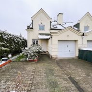 Segment skrajny 126m2 działka 235m2 garaż klima