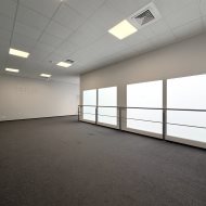 320 m2 pom. biurowo-magazynowe klima parking