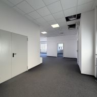 318,40 m2 pom. biurowo-magazynowe klima parking