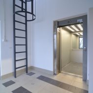 318,40 m2 pom. biurowo-magazynowe klima parking