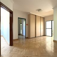 120m2; 5 pokoi; winda; garaż-1; komórka lokatorska