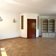 120m2; 5 pokoi; winda; garaż-1; komórka lokatorska