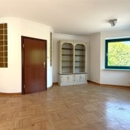 120m2; 5 pokoi; winda; garaż-1; komórka lokatorska
