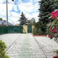 Segment skrajny 126m2 działka 235m2 garaż klima