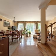 Segment skrajny 126m2 działka 235m2 garaż klima