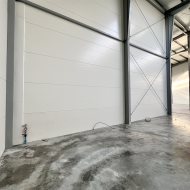 Magazyn 326 m2 parking klima 8 m wysokości
