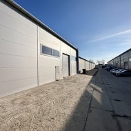Magazyn 326 m2 parking klima 8 m wysokości