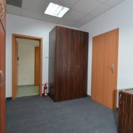 8 pom. biurowych 192,60 m2 klima parking