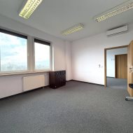 segment biurowy 172 m2 klima 10 m. parkingow metro