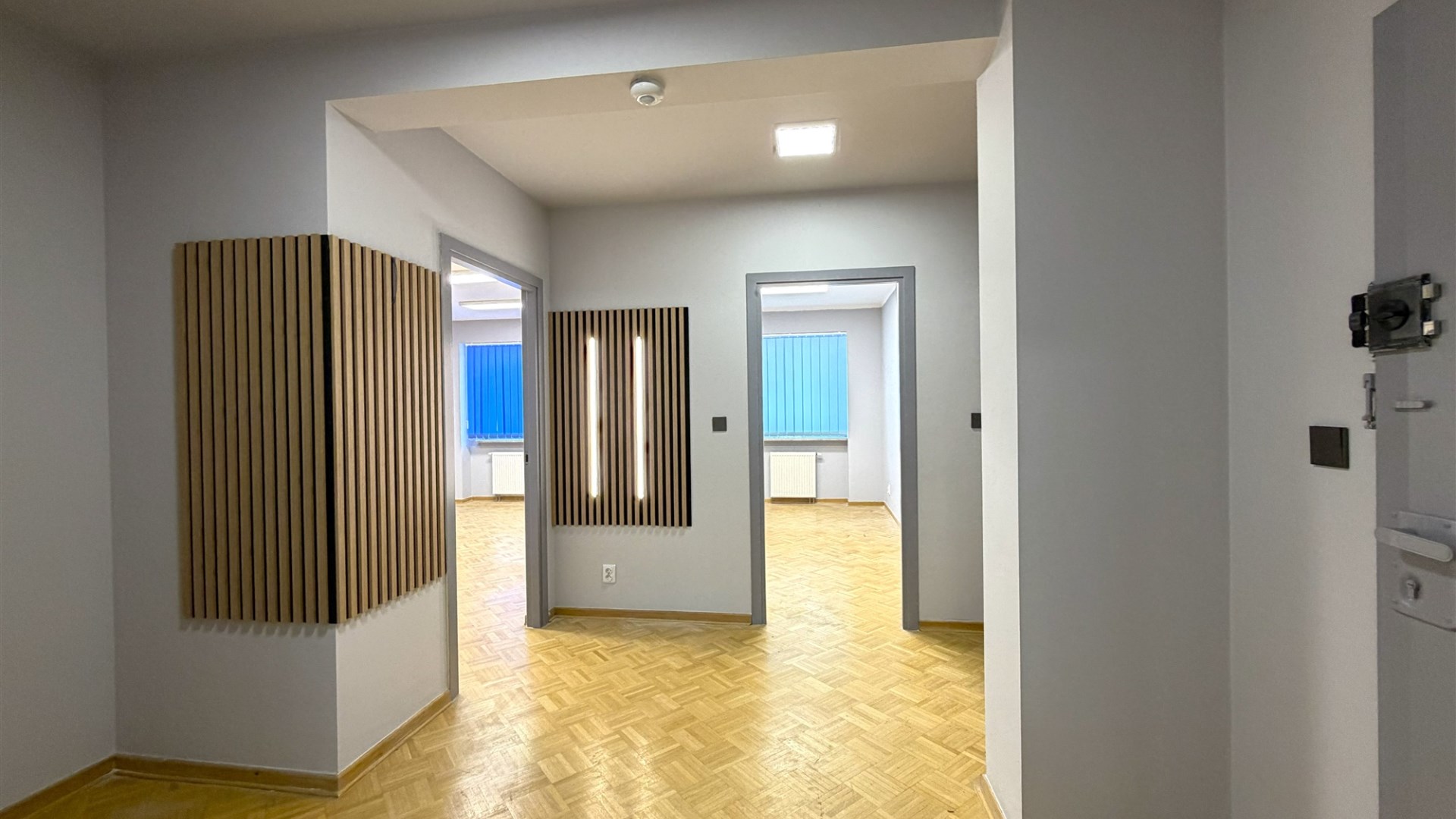 85 m2 - 4 pokoje + m. p. w garażu metro Płocka