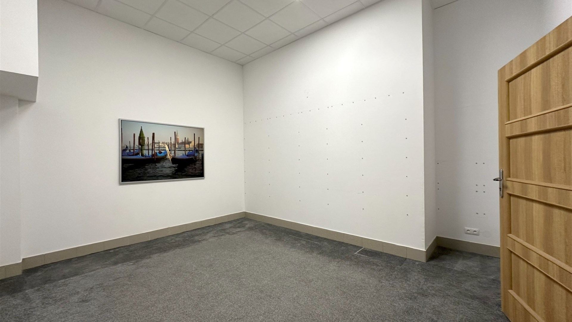 pomieszczenie biurowe 16,20 m2 klimatyzowane