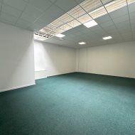 pomieszczenie biurowe 16,20 m2 klimatyzowane