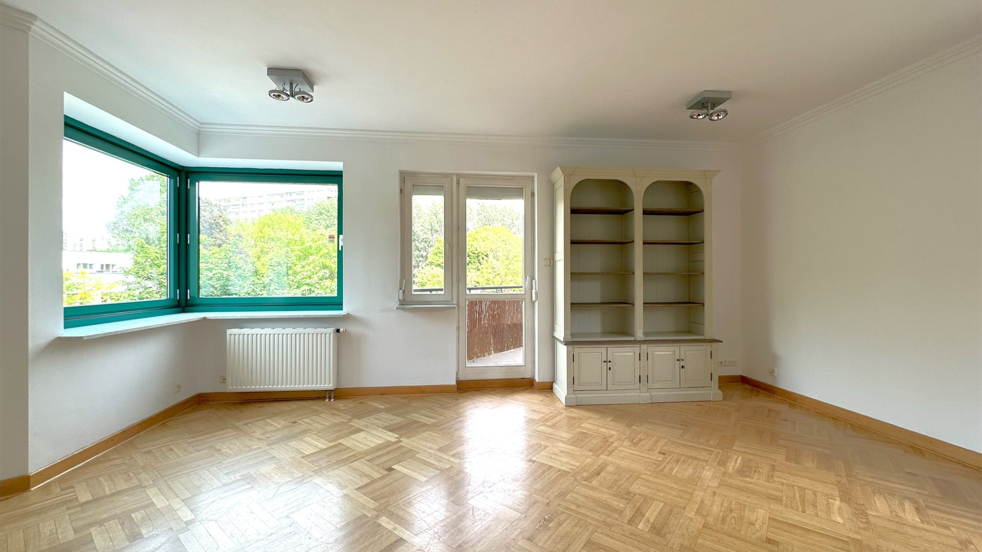120m2; 5 pokoi; winda; garaż-1; komórka lokatorska