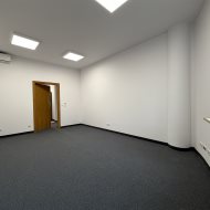 pokój biurowy 36,90 m2 klima m.parkingowe metro
