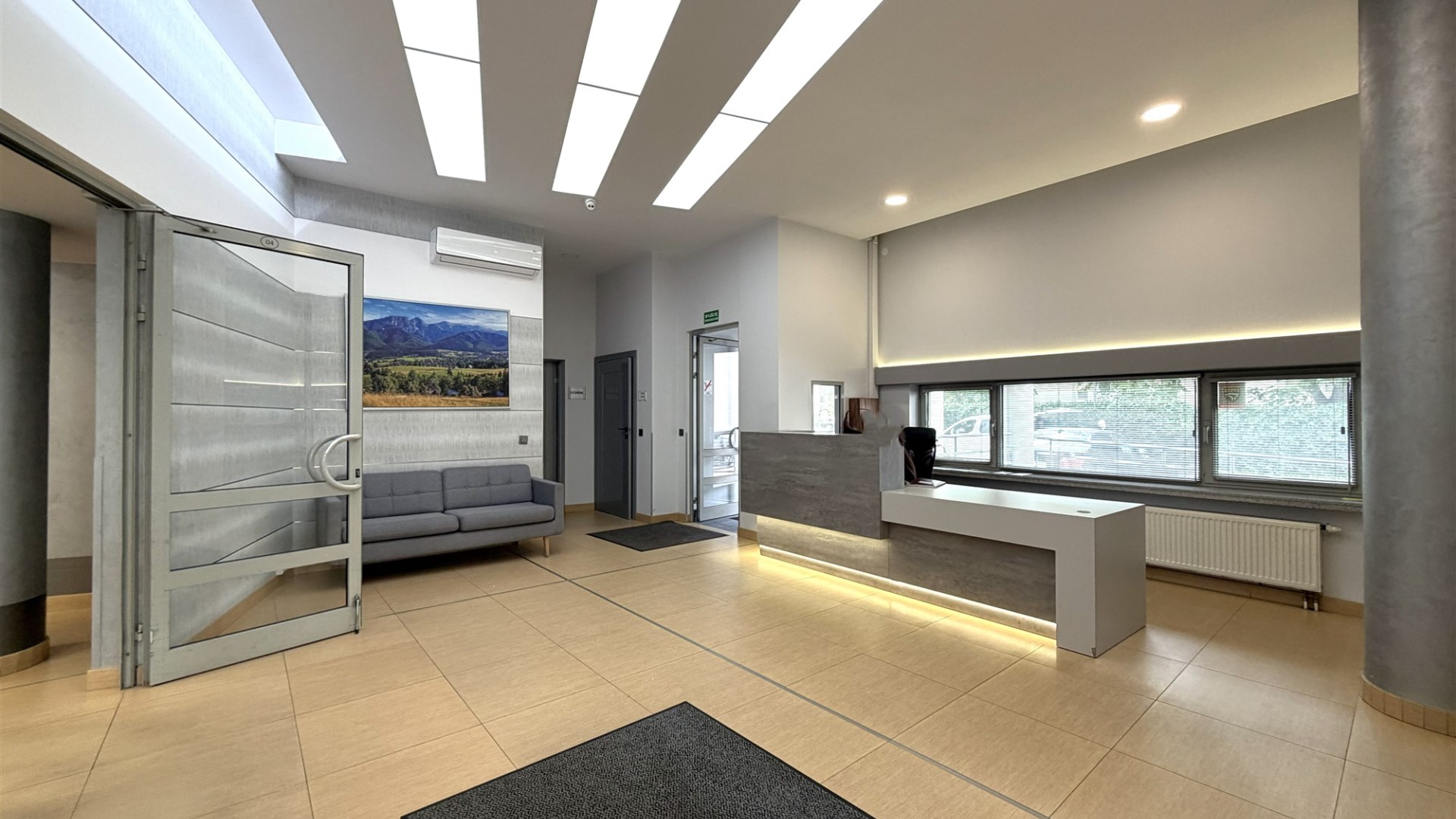 pokój biurowy 36,90 m2 klima m.parkingowe metro
